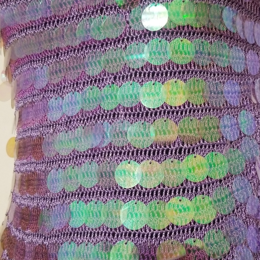 Top - Picture 3 of 3